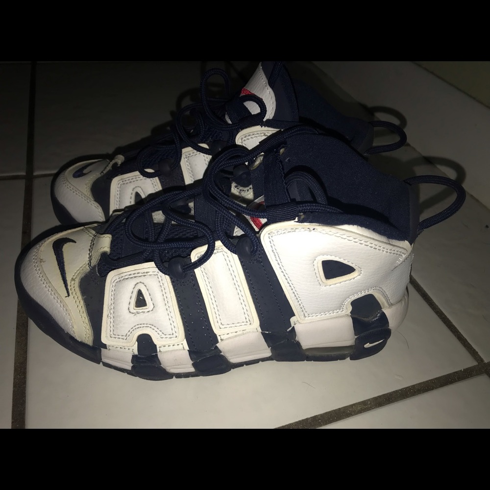 Sneakers - Picture 4 of 4